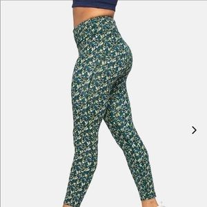 New Outdoor Voices TechSweat 3/4 Legging Floral XL